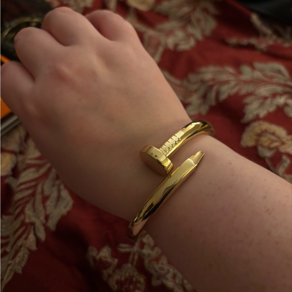 Nail gold bracelet